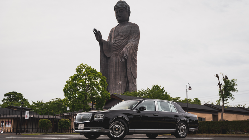 Illustration for article titled The Most Interesting Car Toyota Makes Is Too Luxurious for America